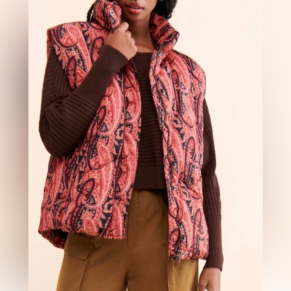 Free People Flora Vest Puffer‎ Paisley Quilt Sz Xs Oversized warmth Quiet Luxury
